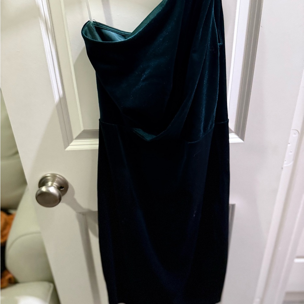 Lulu's One-Shoulder Dress in velvet teal holiday dress